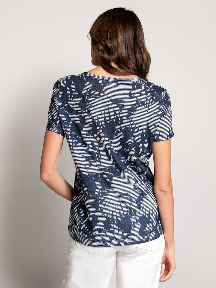 Celtic & Co. V-Neck Linen Blend T-Shirt - Image 2 of 5