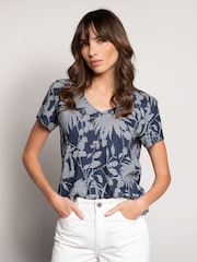 Celtic & Co. V-Neck Linen Blend T-Shirt - Image 3 of 5