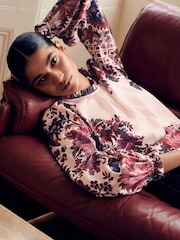 Floral vermelho/rosa - Ruffle High Neck Satin Long Sleeve Blouse - Imagem 1 de 8
