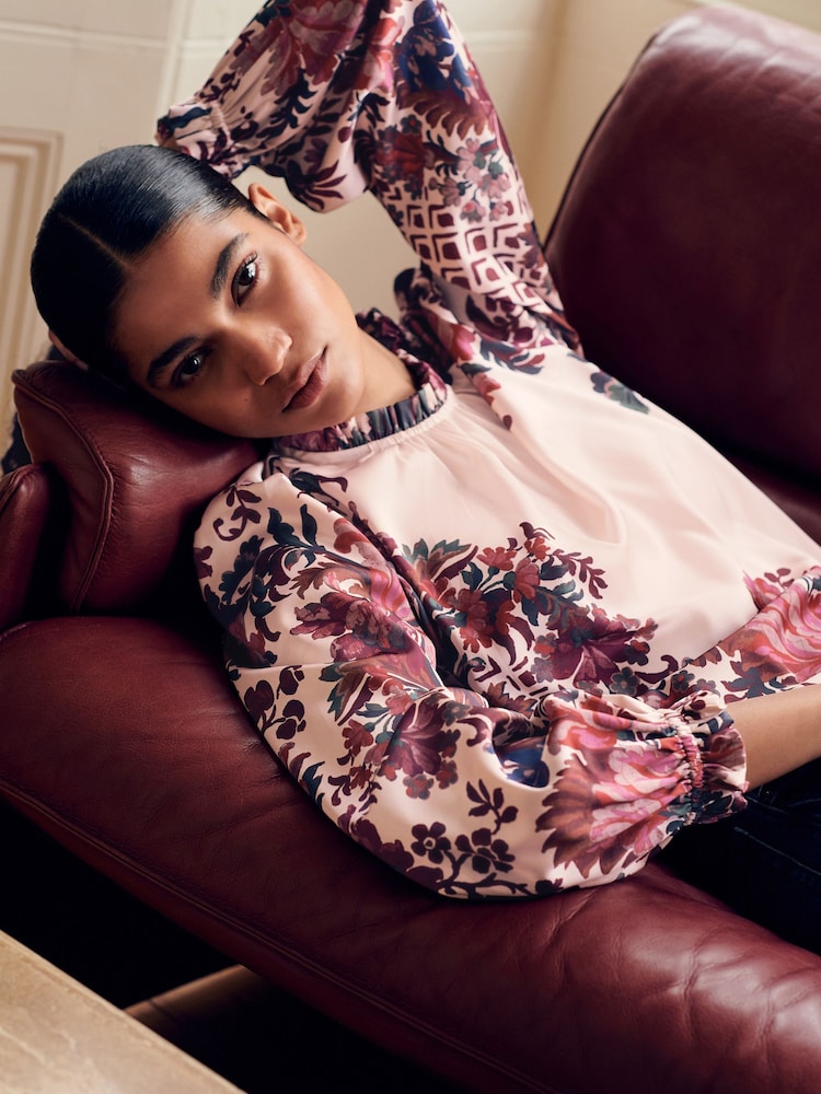 Floral vermelho/rosa - Ruffle High Neck Satin Long Sleeve Blouse - Imagem 1 de 8