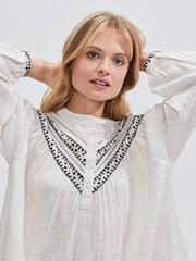 Ro&Zo White Embroidered Yoke Blouse - Image 3 of 5