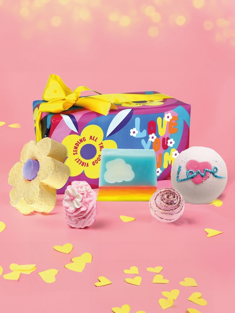 Bomb Cosmetics Love You Mum Bath Bomb Gift Pack - Image 1 of 1 Bomb Cosmetics Love You Mum Bath Bomb Gift Pack - Image 1 of 1