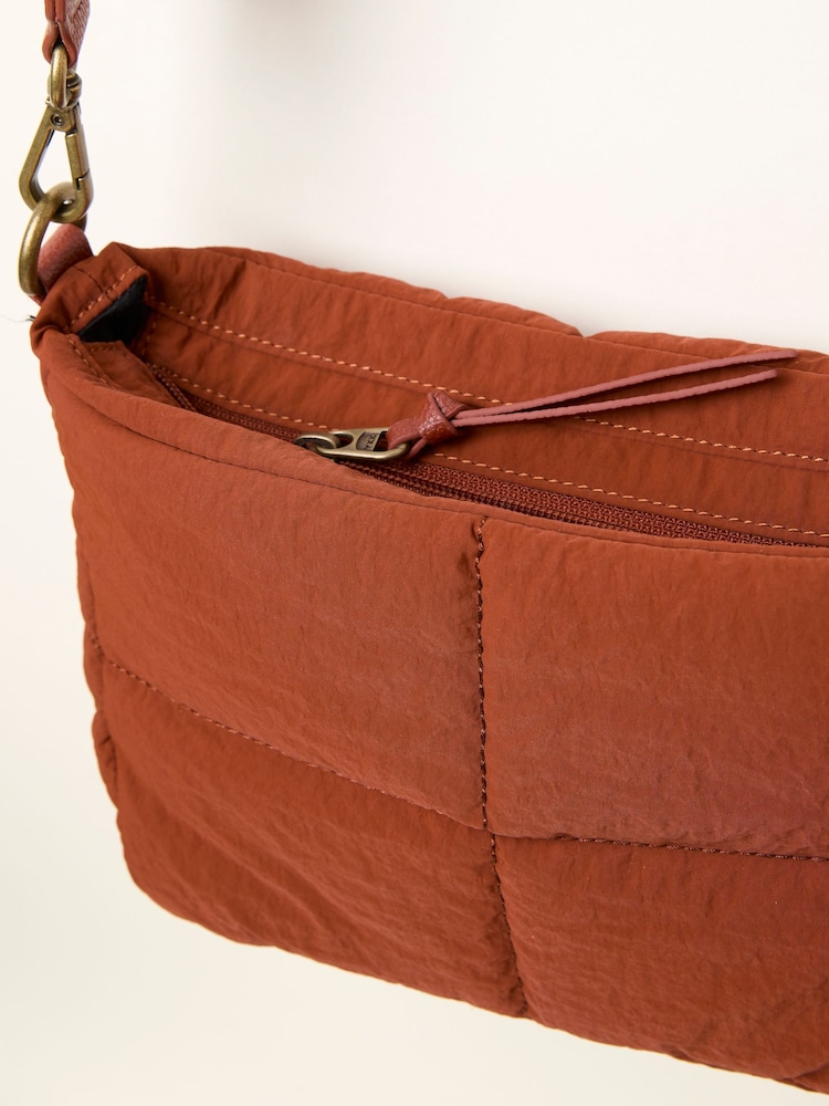 Naranja oscura - FatFace Quilted Nylon Crossbody Bag - Imagen 2 de 3 Naranja oscura - FatFace Quilted Nylon Crossbody Bag - Imagen 2 de 3