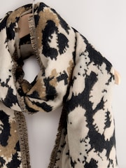 Animal Midweight Scarf - Image 4 of 5
