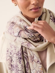 White Vintage Floral Midweight Scarf - Image 4 of 7