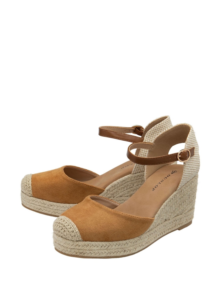 Dunlop Brown Wedge Shoes - Image 2 of 4