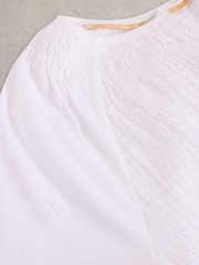 Top de algodón 100% con muesca en el cuello Luella de White Stuff - Imagen 6 de 6