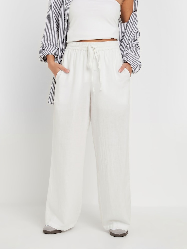 PixieGirl Petite White Wide Leg Trousers - Image 2 of 5