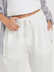 PixieGirl Petite White Wide Leg Trousers - Image 4 of 5