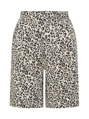 Yours Curve Animal Linen Bermuda Shorts - Image 5 of 5