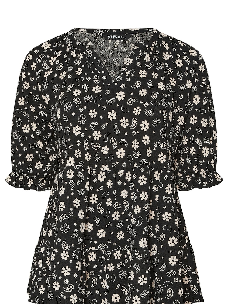 Negro floral - Camisa con muesca en el cuello escalonada de Yours Curve - Imagen 5 de 5 Negro floral - Camisa con muesca en el cuello escalonada de Yours Curve - Imagen 5 de 5