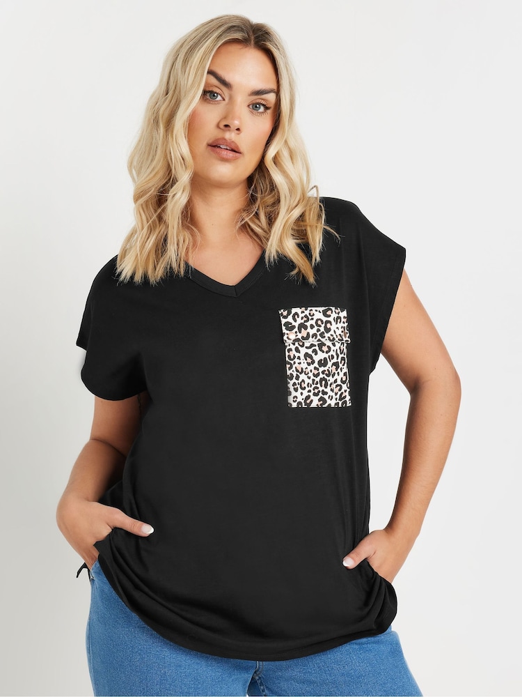 Schwarz - Yours Curve Stud Pocket 100% Cotton T-Shirt - Bild 1 von 5 Schwarz - Yours Curve Stud Pocket 100% Cotton T-Shirt - Bild 1 von 5