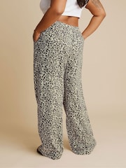 Yours Curve Black Skinny Waistband Linen Trousers - Image 4 of 5
