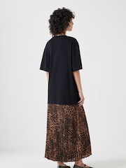 Hush Animal Esme Short Sleeve Pleated Midi Dress - Image 3 of 6