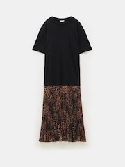 Hush Animal Esme Short Sleeve Pleated Midi Dress - Image 6 of 6