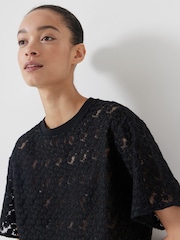 T-shirt à fleurs brodé Hush - Image 4 of 5