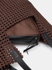 بني - Hush Satin Weave Tote Bag - صورة 7 من 7