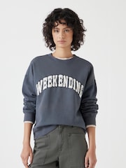 رمادي - Hush 100% Cotton Weekending Graphic Sweatshirt - صورة 1 من 5