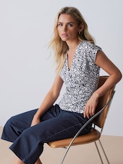 Blanco - M&Co Petite Short Sleeve 100% Cotton Henley Top - Imagen 5 de 5
