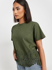 Verde - PixieGirl Petite Crochet Hem 100% Cotton T-Shirt - Imagen 4 de 5