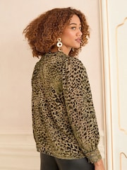 Love & Roses Crew Neck Long Sleeve Burnout Blouse - Imagem 4 de 4