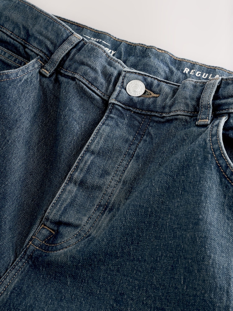 Vintage Blau getönt - reguläre Passform mit schmal zulaufendem Bein - Denim-Jeans mit Vintage-Waschung - Bild 2 von 5