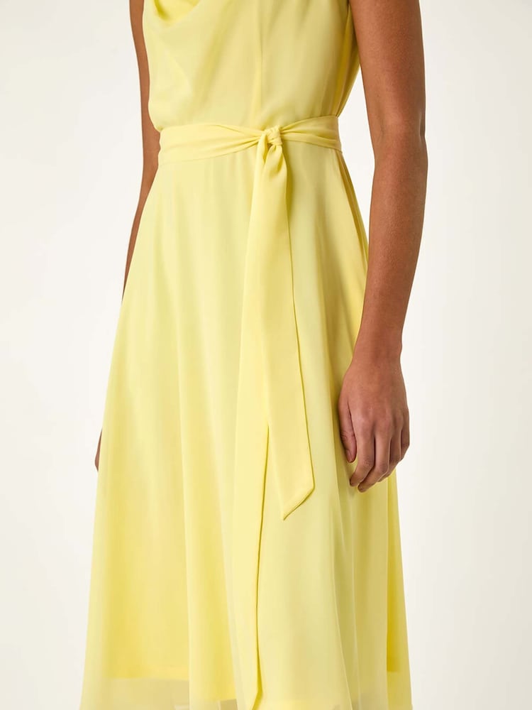 Gelb - Roman Geblümtes Kleid mit Wasserfallausschnitt - Bild 5 von 5 Gelb - Roman Geblümtes Kleid mit Wasserfallausschnitt - Bild 5 von 5