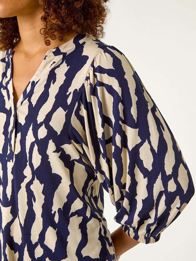 Roman Mono Abstract Print Top - Imagen 5 de 5