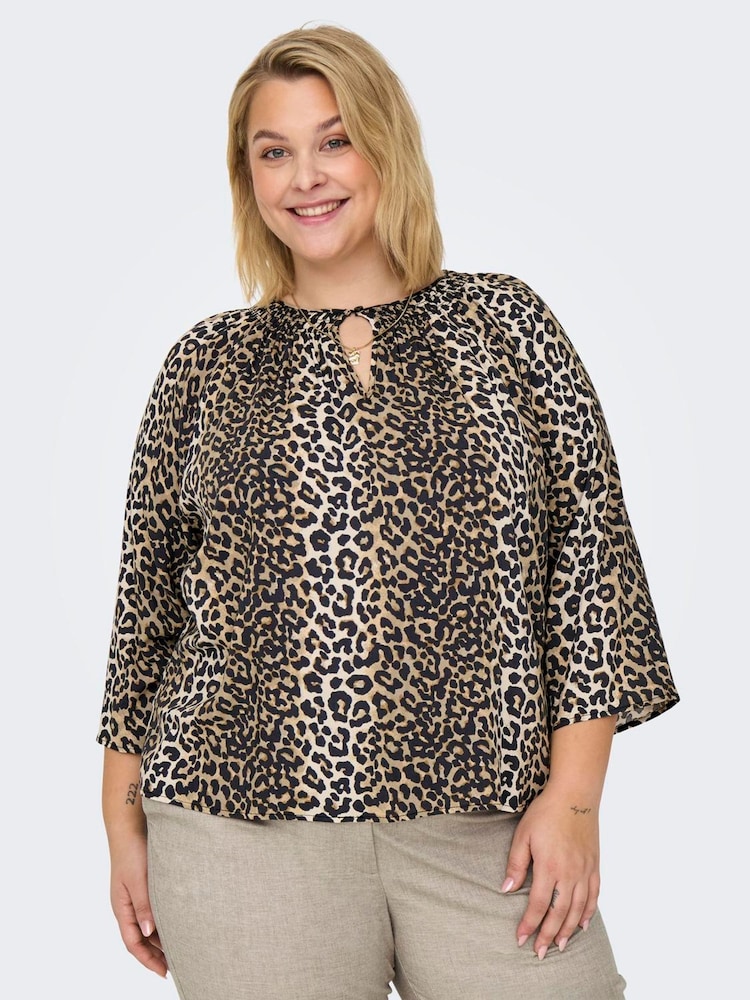 ONLY Curve Brown Leopard Print V-Neck 3/4 Sleeve T-Shirt - Image 1 of 6 ONLY Curve Brown Leopard Print V-Neck 3/4 Sleeve T-Shirt - Image 1 of 6