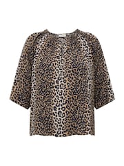 ONLY Curve Brown Leopard Print V-Neck 3/4 Sleeve T-Shirt - Image 5 of 6