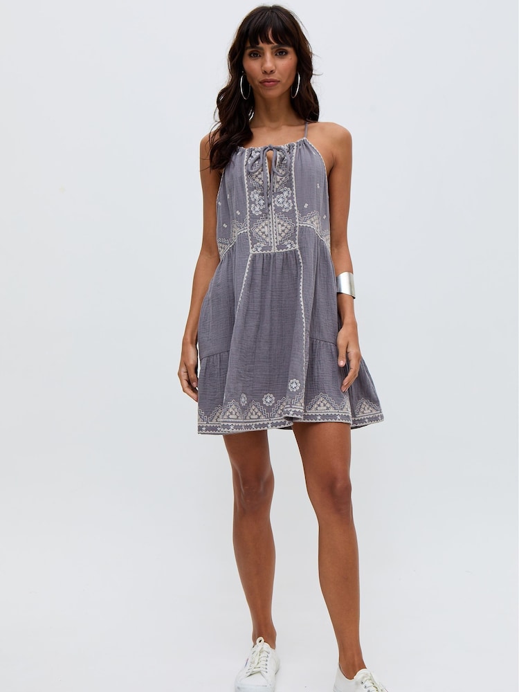 Raffya Jen Embrodiered Mini 100% Cotton Dress - Imagen 1 de 3 Raffya Jen Embrodiered Mini 100% Cotton Dress - Imagen 1 de 3