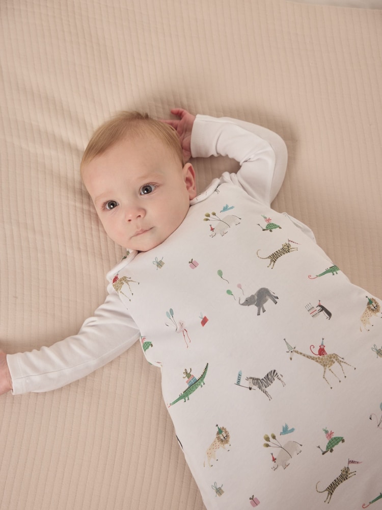 The White Company Party Animals Reversible White Sleeping Bag 2.5 Tog - Image 1 of 6