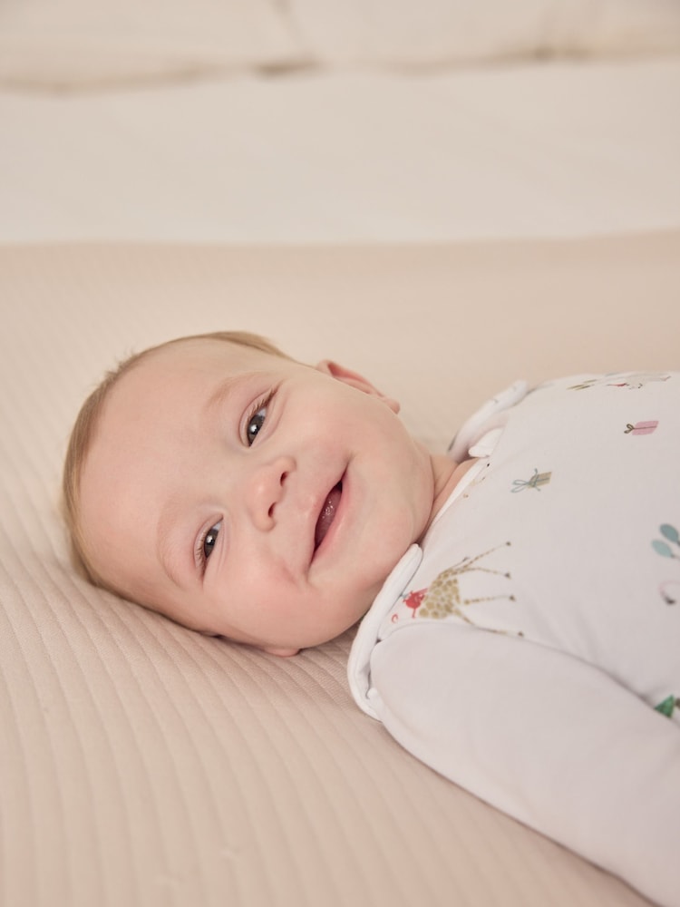 The White Company Party Animals Reversible White Sleeping Bag 2.5 Tog - Image 2 of 6