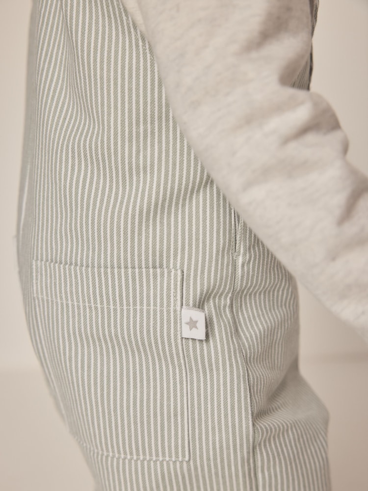The White Company Green 100%  Cotton Twill Dungaree And Sweatshirt Set - Image 4 of 6