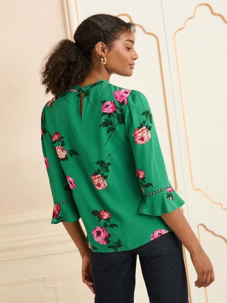 Love & Roses Green Floral Print 3/4 Flute Sleeve Blouse - Image 4 of 4 Love & Roses Green Floral Print 3/4 Flute Sleeve Blouse - Image 4 of 4