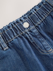 Denim in dunkler Waschung - Jeans mit weitem Bein (3 M.–7 J.) - Bild 7 von 9