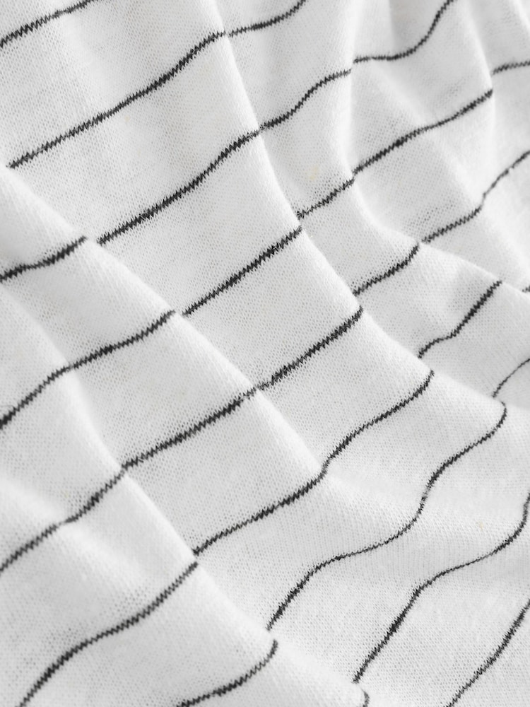 Rayas en blanco/negro - Camiseta de manga corta con cuello redondo de mezcla de lino de Gap - Imagen 4 de 4 Rayas en blanco/negro - Camiseta de manga corta con cuello redondo de mezcla de lino de Gap - Imagen 4 de 4