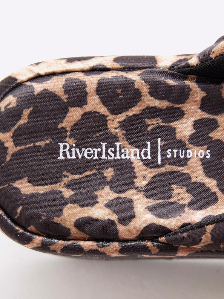 River Island Animal Monogram Toe Thong Wedge Sandals - Image 6 of 6