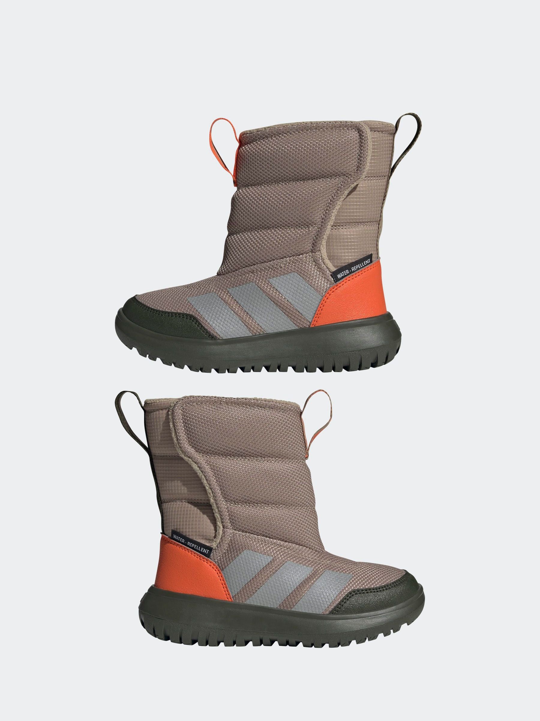 sepatu adidas anti air