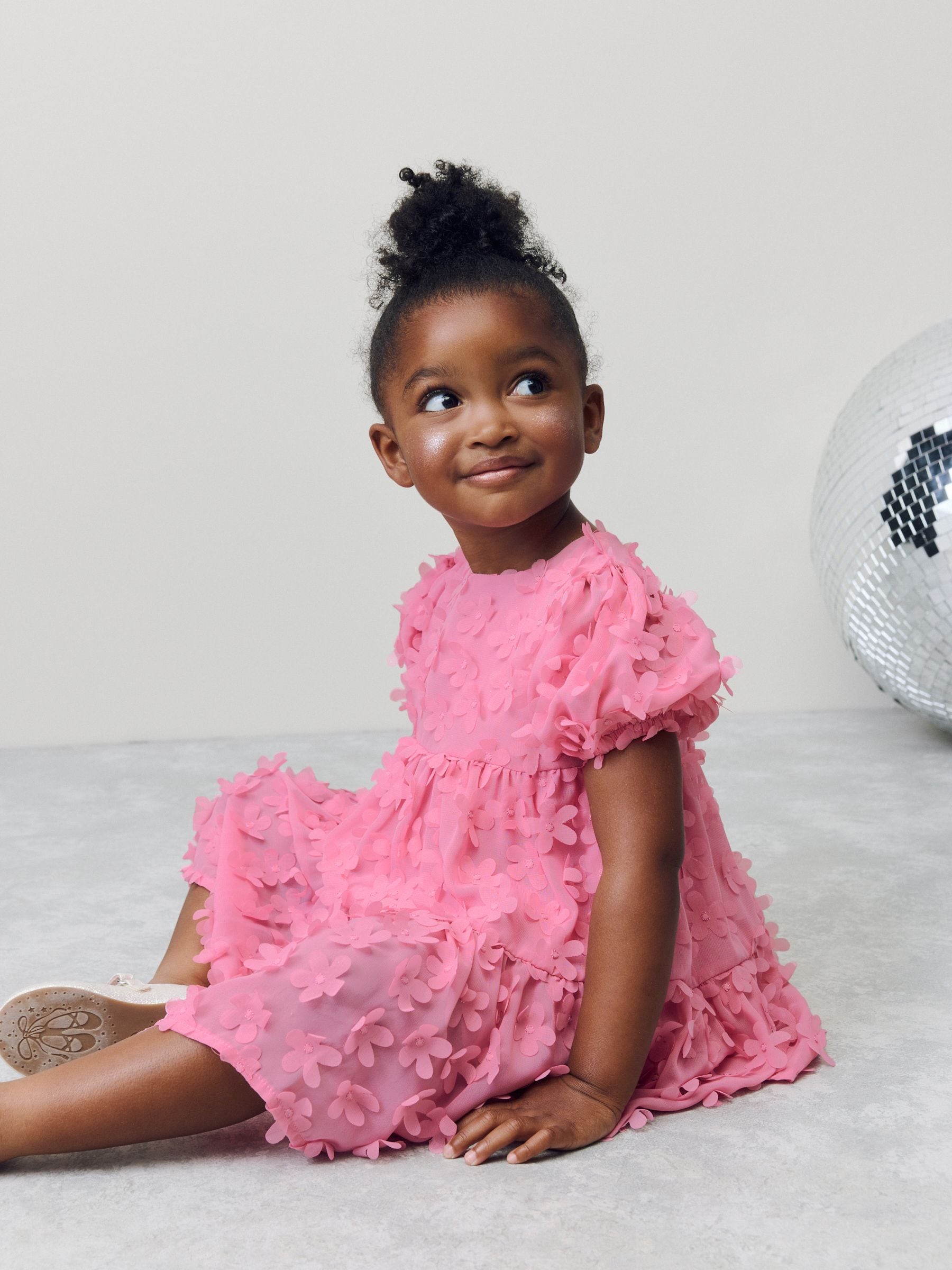 【新品未使用】Penelope Dress - Pink Sand 2-3y Buy Pink Short Sleeve 3D Flowers Dress (3mths-8yrs) from Next Turkey