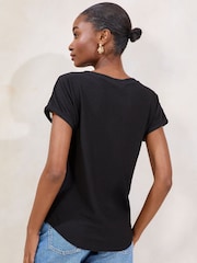 Schwarz - Lipsy Crotchet Detail T-Shirt - Bild 4 von 4