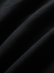 Schwarz - Gap – Gewaschenes UltraSoft schweres, kastenförmiges T-Shirt - Bild 5 von 5