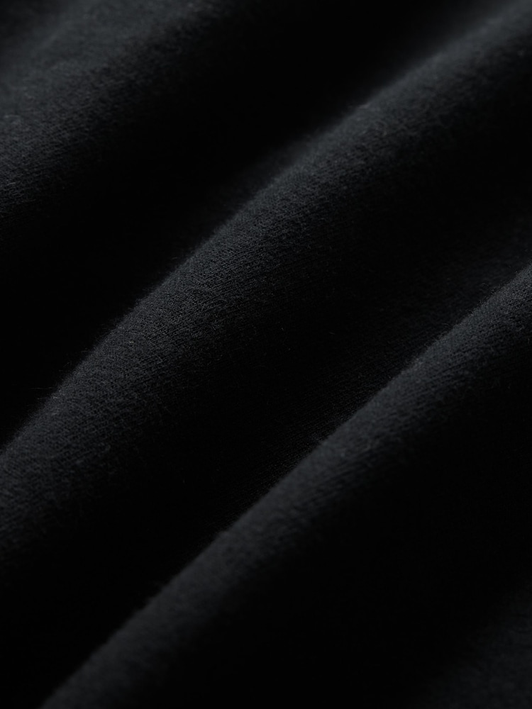 Schwarz - Gap – Gewaschenes UltraSoft schweres, kastenförmiges T-Shirt - Bild 5 von 5
