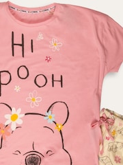 وردي وأبيض - طقم من بيجامة شورت بتصميم شخصية Winnie The Pooh مصنوعة من خامة %100 قطن من Brand Threads - صورة 3 من 3