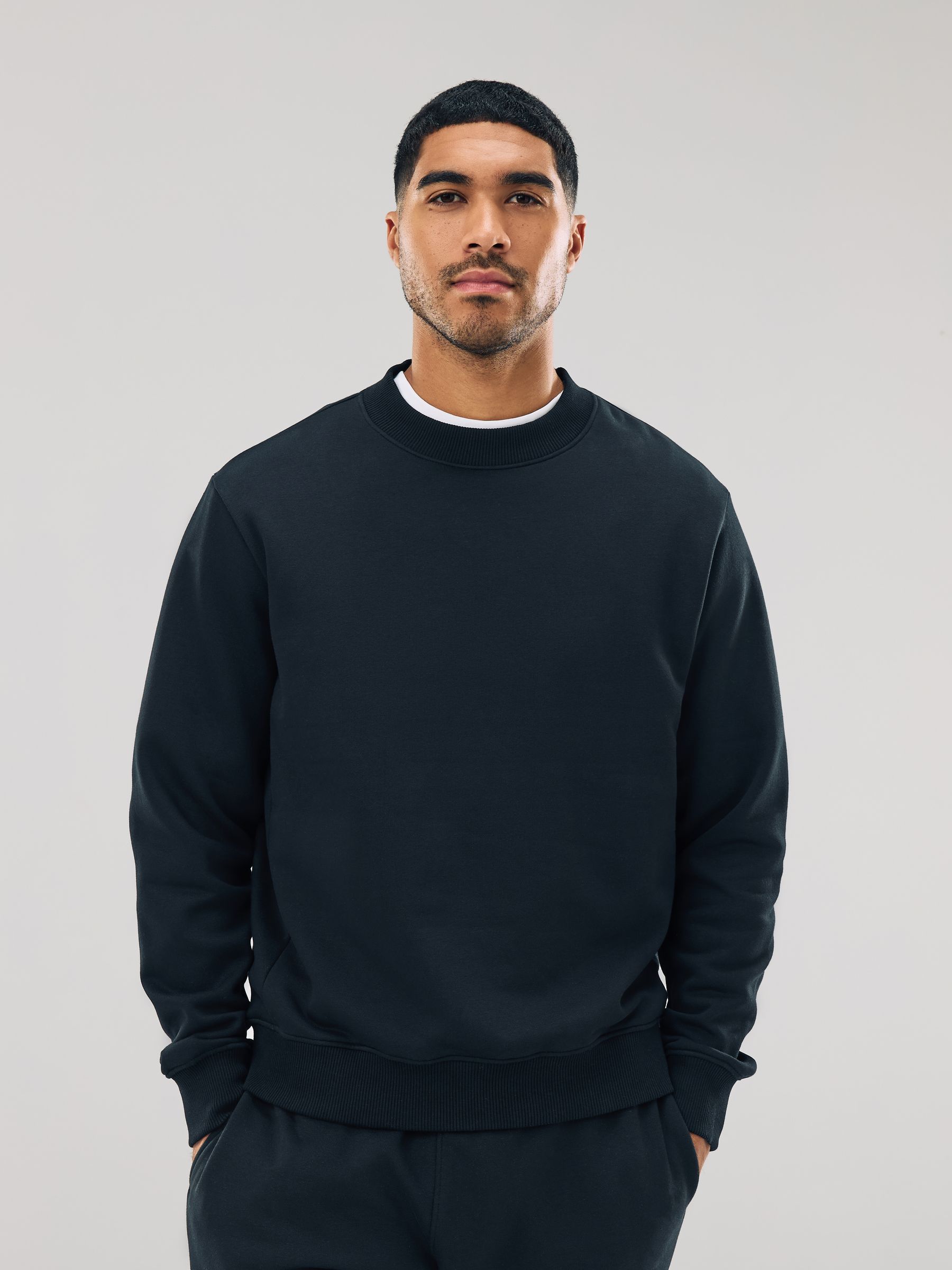 トップス everyone crew neck sweatshirt BLACK L Buy Black Regular Fit Heavyweight Cotton Rich Crew Neck Sweatshirt