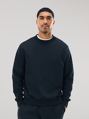 Preto - Ajuste regular - Moletom Crew com Capuz em Algodão Pesado e Rico - Imagem 4 de 7