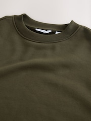 Verde cáqui - Ajuste regular - Moletom Crew com Capuz em Algodão Pesado e Rico - Imagem 2 de 3