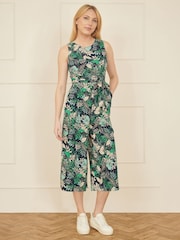 Yumi Overall mit Culotte-Hose und Blattmuster - Bild 4 von 8