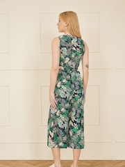 Yumi Overall mit Culotte-Hose und Blattmuster - Bild 5 von 8