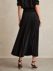 Черный - Reiss Seren Pleated Midi Skirt - Изображение 6 из 7